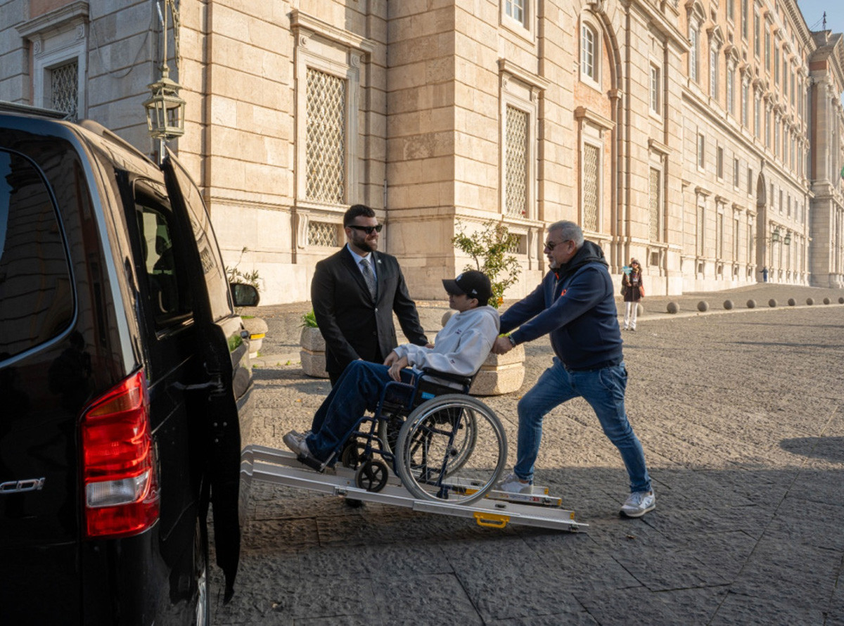 Reggia di Caserta e Tesori Borbonici: tour accessibile a San Leucio, Casertavecchia e Acquedotto